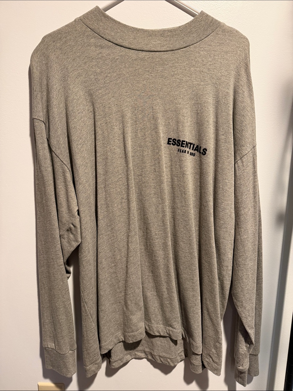 Essentials by Fear of God Men's MEDIUM Long Sleeve Tee - Gray